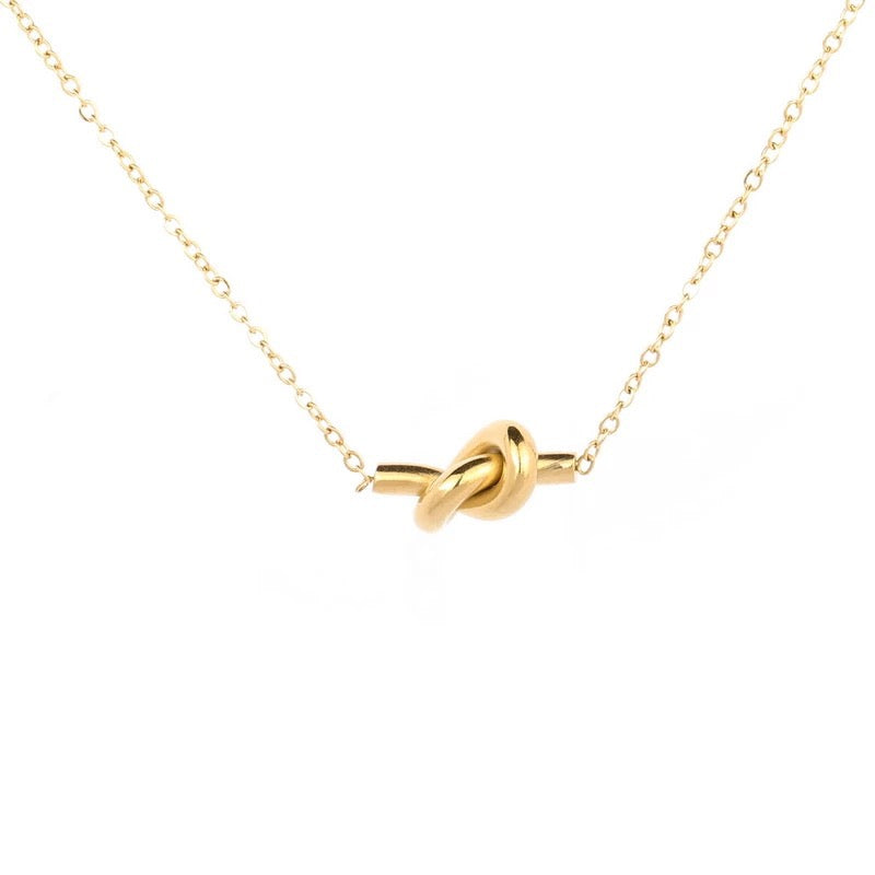 KNOTTY | 18K Gold Knot Tie Twist Necklace