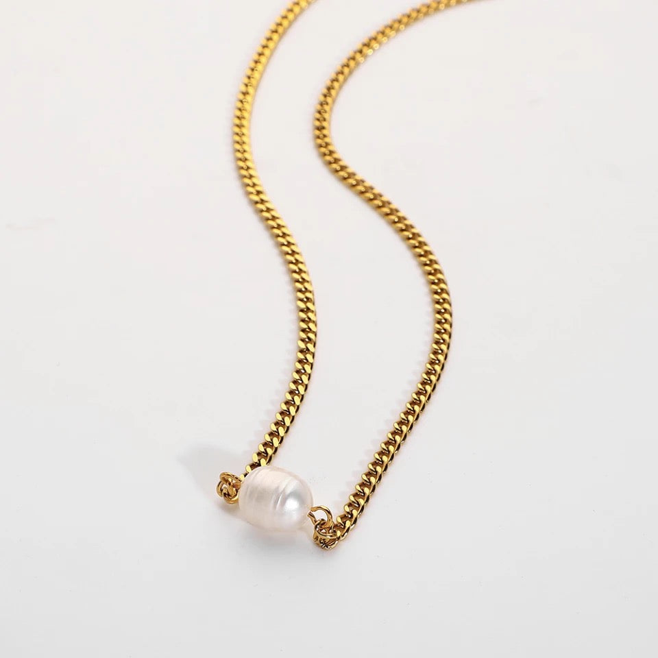 MILAN | Petite Size 18K Gold 3MM Cuban Chain with Solo Pearl Necklace